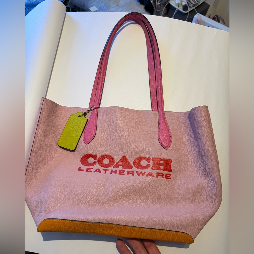 Coach vintage Leather Tote Bag in pink and orange